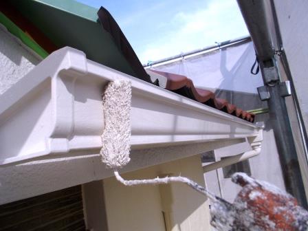 可児市　おしゃれな洋風住宅　ツートンカラー外壁塗装　施工例　雨樋塗装　上塗り　イメージ